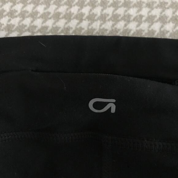 Gap capris with back pocket zipper black M - Picture 3 of 3